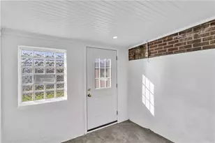 707 Washington, Jeannette, PA 15644 - Photo 24