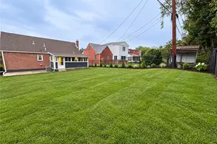 210 Sunny Dr, Pittsburgh, PA 15236 - Photo 24