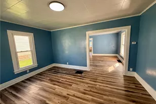 3 Sherrard Ave, Mercer Boro, PA 16125 - Photo 2