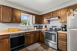 522 St George Dr, North Versailles, PA 15137 - Photo 8