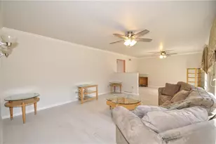 14 Esther St, Fallowfield, PA 15022 - Photo 4