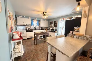 207 Central Dr, Center Township, PA 16001 - Photo 4