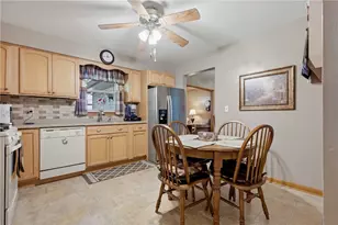5005 Schwartz Ln, Hermitage, PA 16148 - Photo 8