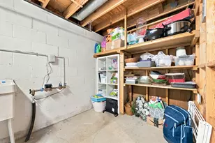 700 Fruitwood Dr, Bethel Park, PA 15102 - Photo 30