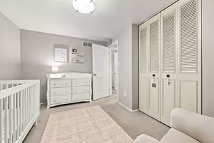 700 Fruitwood Dr, Bethel Park, PA 15102 - Photo 22