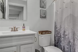 106 Olivia Dr, Center Township, PA 15061 - Photo 24