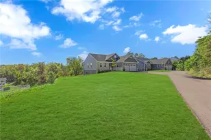 106 Olivia Dr, Center Township, PA 15061 - Photo 32