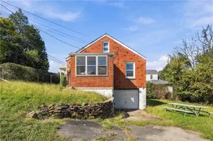 428 Grandview Ave, West Mifflin, PA 15122 - Photo 2