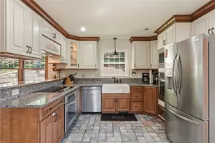 113 Woodside Dr, Peters Township, PA 15317 - Photo 10