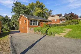215 Dunbar Dr, Wilkins Township, PA 15235 - Photo 2