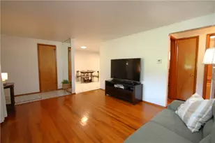 4548 Mapledale Dr, Homestead, PA 15120 - Photo 4