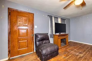 633 Woodward Ave, Stowe Township, PA 15136 - Photo 4