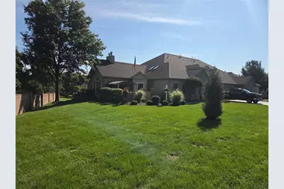 118 Linden Ct., Seven Fields Boro, PA 16046 - Photo 2