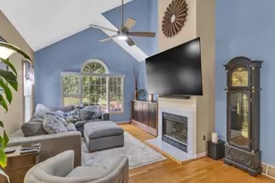 118 Linden Ct, Seven Fields Boro, PA 16046 - Photo 4