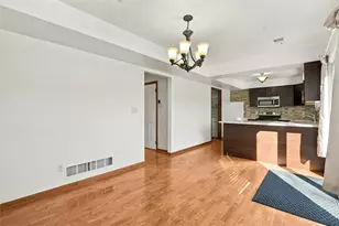 308 Lamplighter Cir, Pittsburgh, PA 15212 - Photo 10
