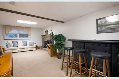 211 Cherokee Dr, Center Township, PA 16001 - Photo 20