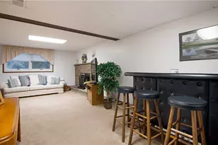 211 Cherokee Dr, Center Township, PA 16001 - Photo 20