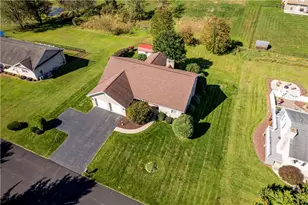 107 N Hazelnut Dr, Mount Pleasant Township, PA 15666 - Photo 8