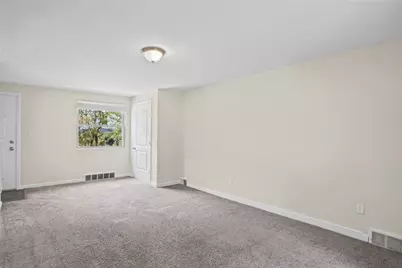 8018 Lincoln Rd, Pittsburgh, PA 15147 - Photo 4