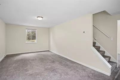 8018 Lincoln Rd, Pittsburgh, PA 15147 - Photo 6
