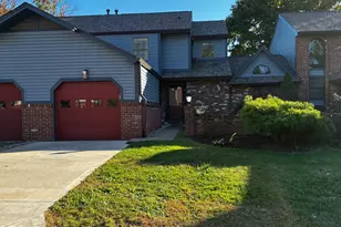 1121 Valleyview Dr, Cecil, PA 15055 - Photo 1