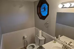 1121 Valleyview Dr, Cecil, PA 15055 - Photo 10