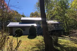 218 Chestnut Ln, Ohiopyle, PA 15421 - Photo 4