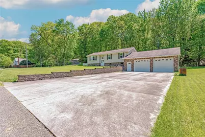 157 Oak Hill Dr, Somerset Township, PA 15541 - Photo 4