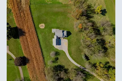 160 S Benbrook Rd, Center Township, PA 16001 - Photo 46