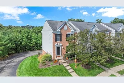 122 Castle View Dr, McKees Rocks, PA 15136 - Photo 2