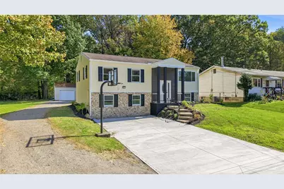 1316 Skyline Drive, Hermitage, PA 16148 - Photo 2