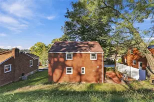 1015 Glencoe, Green Tree, PA 15220 - Photo 6