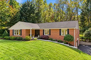 243 Cornwall Dr, Pittsburgh, PA 15238 - Photo 2