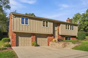 616 Carnival Dr, Pittsburgh, PA 15239 - Photo 2