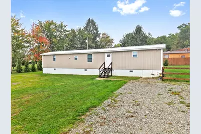 323 Crestview Dr, Donegal, PA 15610 - Photo 14