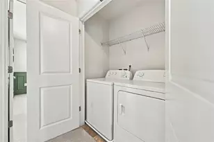 1410 Hastings Cres, Bridgeville, PA 15017 - Photo 34