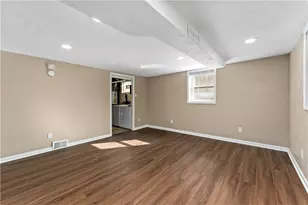 430 Summit Dr, Pittsburgh, PA 15228 - Photo 28