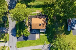 2400 Milford Dr, Bethel Park, PA 15102 - Photo 36