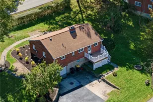 2400 Milford Dr, Bethel Park, PA 15102 - Photo 34