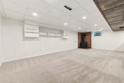 2400 Milford Dr, Bethel Park, PA 15102 - Photo 26