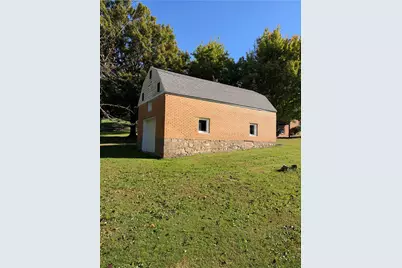 933 Youngstown Ridge Rd, Unity Township, PA 15650 - Photo 2
