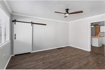 2810 Edwards Way, Pittsburgh, PA 15203 - Photo 2