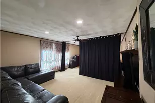 303 W Elizabeth St, Neshannock Township, PA 16105 - Photo 12