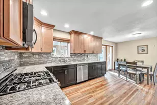 243 Columbia Dr, Center Township, PA 15001 - Photo 10