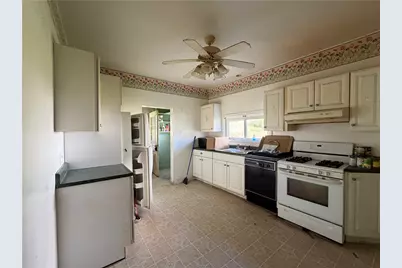 111 1st St, Bentleyville, PA 15314 - Photo 10