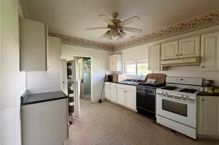 111 1st St, Bentleyville, PA 15314 - Photo 10