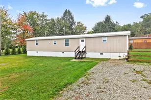 323 Crestview Dr, Donegal, PA 15610 - Photo 4