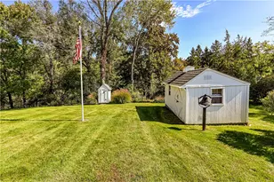 110 Daffodil Ln, Hempfield Township, PA 15644 - Photo 10