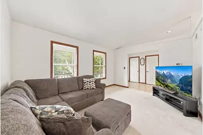 1350 Spyglass Hl, Hempfield Township, PA 15601 - Photo 6