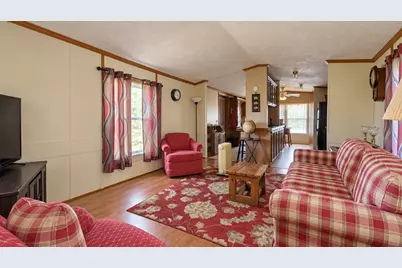 120 Indiana Avenue, Vandergrift, PA 15690 - Photo 4